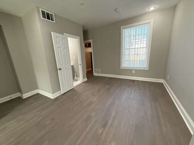 Photo - 422 N East Ave