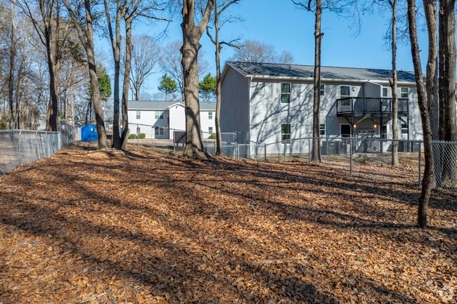 Photo - Tastefully Renovated 2BD Home with WiFi & Washer/Dryer Included | 1 Month Free on a 13-Month Lease Unidad 914-P