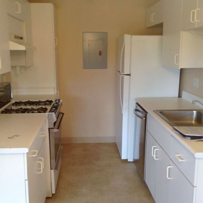 Photo - 2 BD / 1.5 BA Townhouse in Ewa Beach!