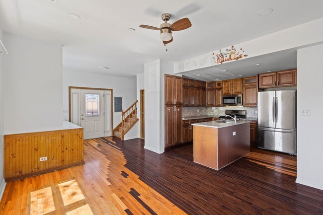 Photo - 5230 S Lockwood Ave