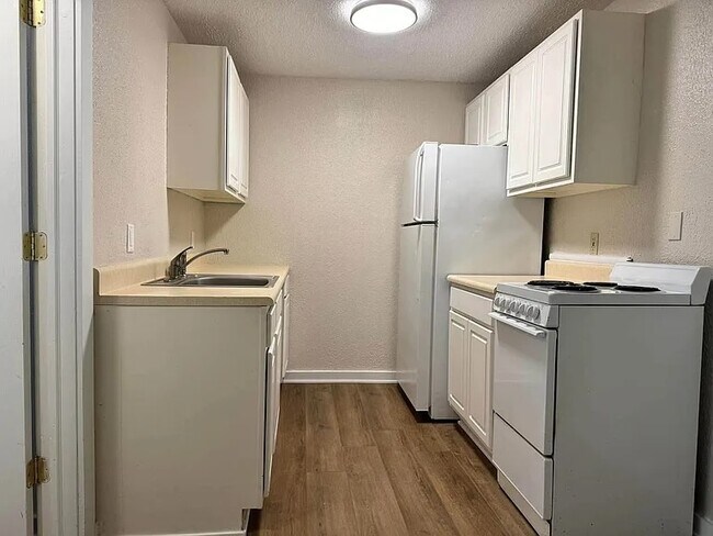 Photo - 502 W Michigan Ave Unit C