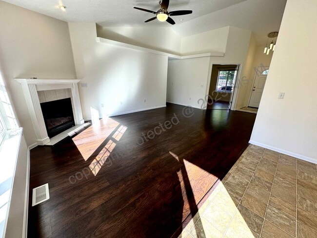 Photo - 5155 Alpha St SE
