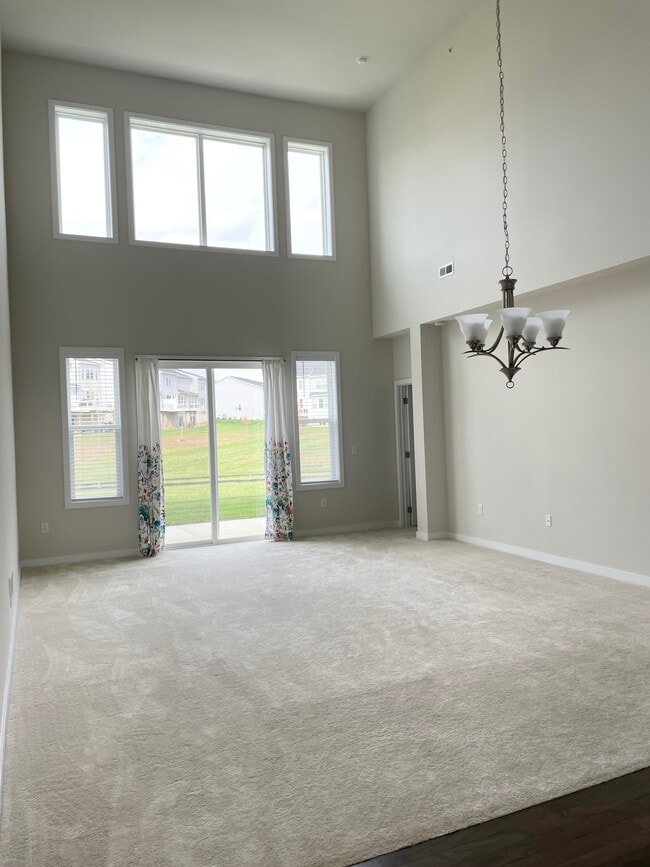 Photo - 1104 Whipple Rd