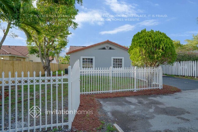 Photo - 16850 SW 92nd Ave