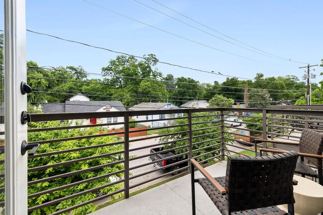 Photo - 49 Navasota St Unidad FL2-ID1023975P