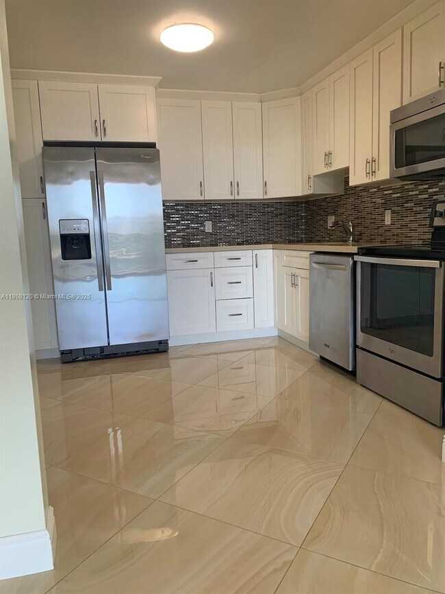 Building Photo - 13499 Biscayne Blvd Unit 710 Rental