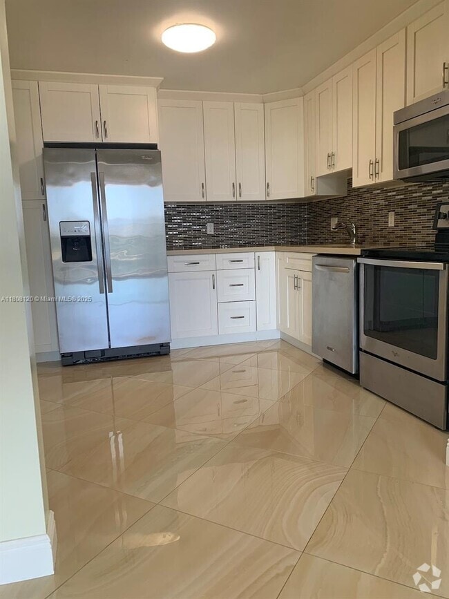 Building Photo - 13499 Biscayne Blvd Unit 710 Rental