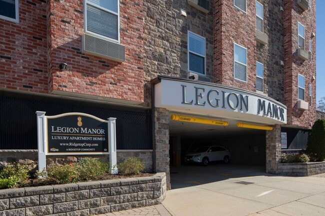 Photo - Legion Manor: In-Unit Washer & Dryer, Cold...