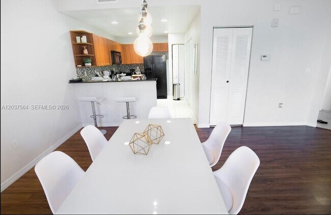 Photo - 10805 NW 89th Terrace Unit 202-4