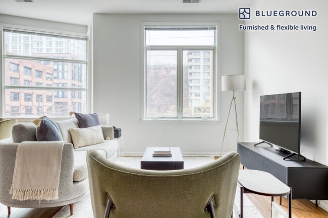 Building Photo - 801 Monroe St Rental