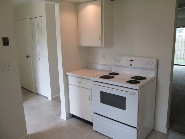 Photo - 553 French Rd