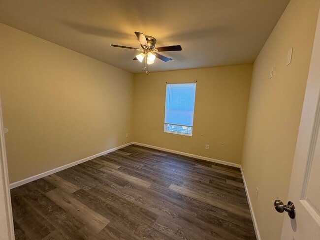 Photo - 308 S Third Street-Apartment 2 Unidad Apartment 2