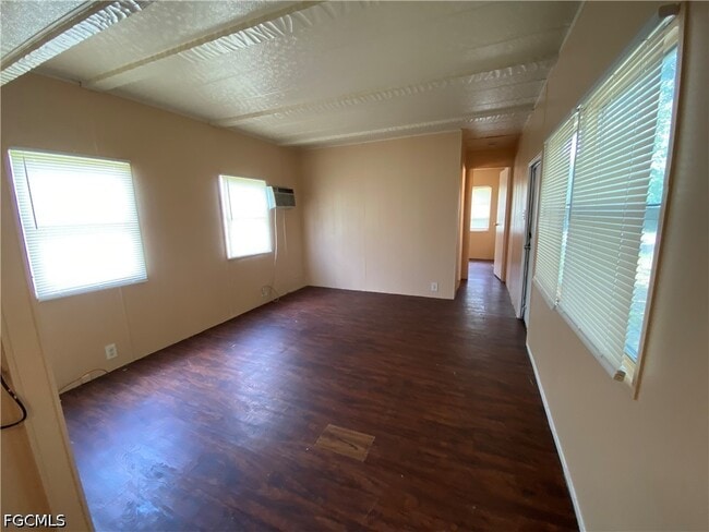 Photo - 2211 Cantor Ln