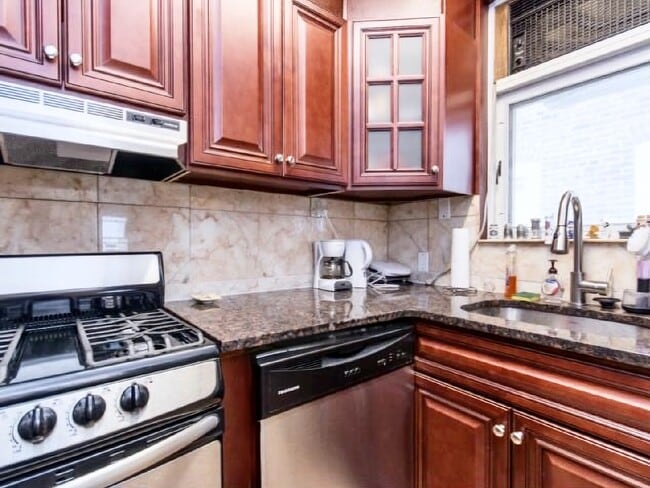 Photo - 147 Pensdale St