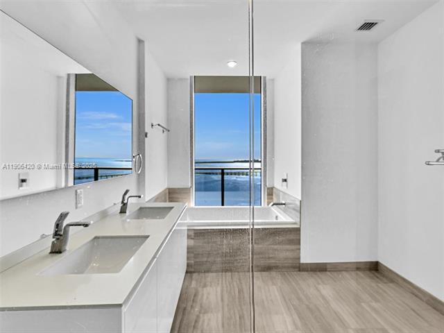 Photo - 1300 Brickell Bay Dr Unit 4202