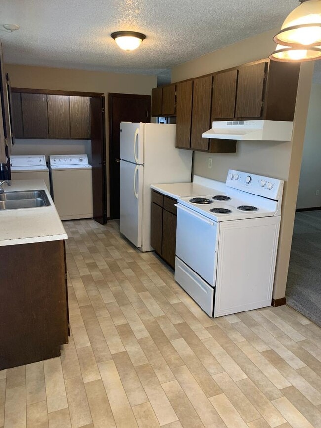 Photo - 3104-3106 S Marion Rd
