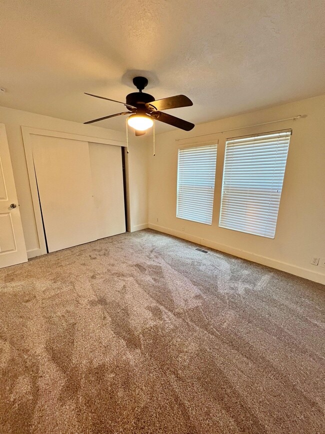 Photo - 10 Pinewood Dr