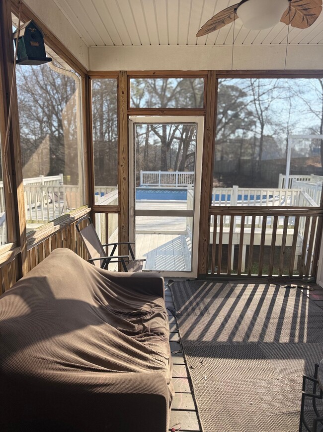 Photo - 1112 Rebarah Moor Dr