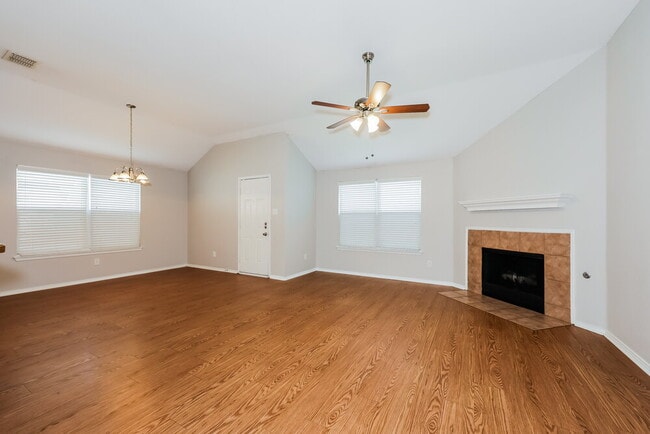 Photo - 3020 Meadowbrook Dr