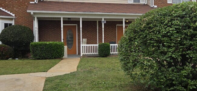 2126 Hickory Bnd SE Unit A