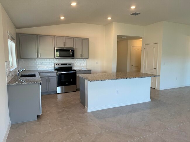 Photo - 3453 Barringer Dr SE