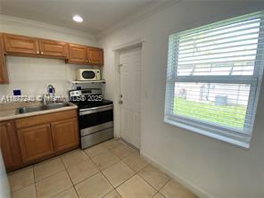 Photo - 2215 Adams St