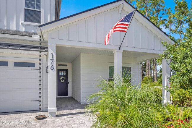 Photo - 176 Settler's Landing Dr