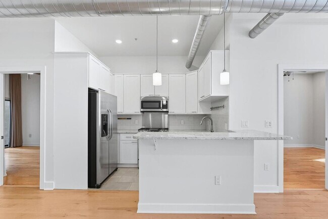 Photo - 251 Newark Ave Unidad 2C