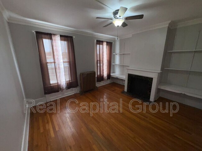 Photo - 1529-1529 Foster Ave