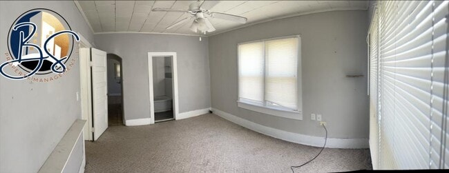 Photo - 822 S Highview Ave