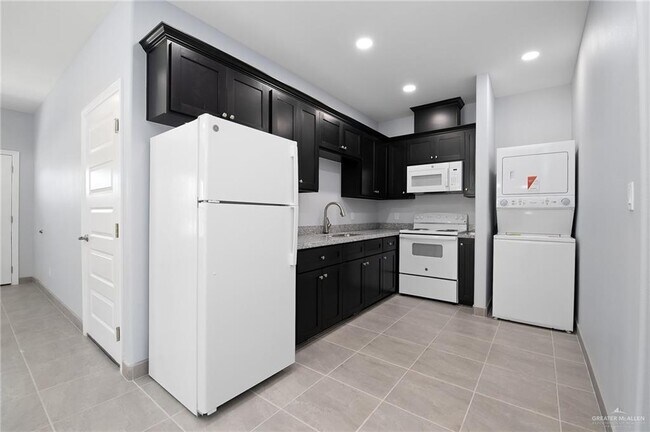 Photo - 10 Valley N Cir Unit A