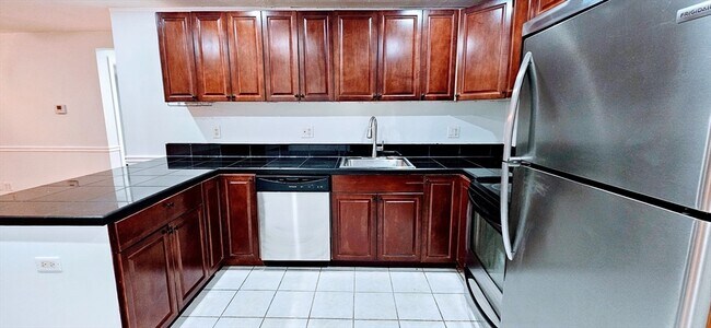 Photo - 7 Oakcrest Rd Unit 6