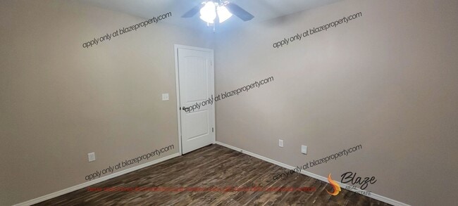 Building Photo - 2/2 Townhome in Southlawn