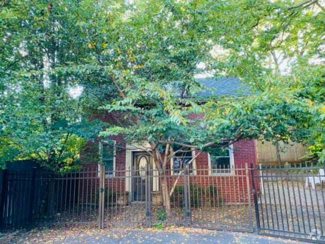 Building Photo - 2329 Park Ave Rental