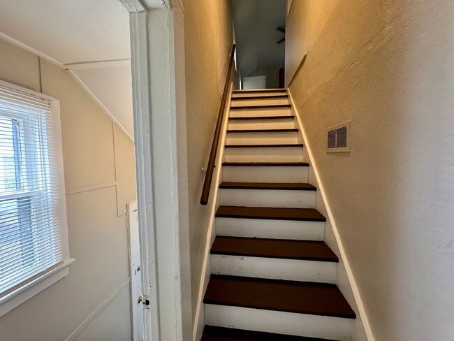 Photo - 2008 S 79th St Unit 2008 - Upper