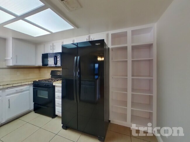 Photo - 709 Morrocco Dr