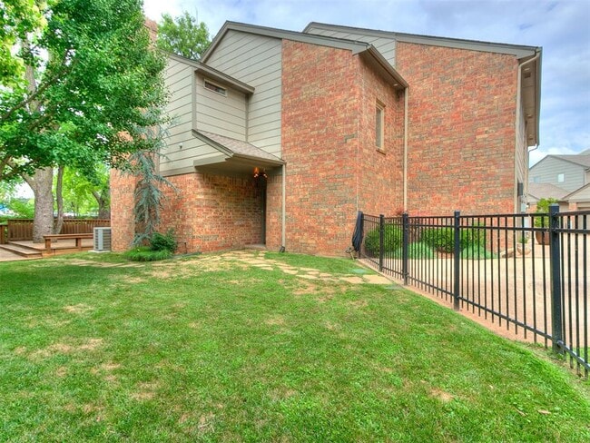 Photo - 1201 Glenbrook Dr Unit 5
