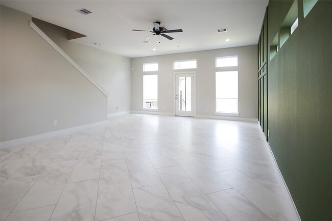 Photo - 5113 Hershe St