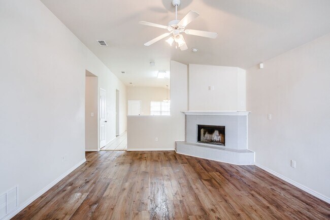 Photo - Gorgeous Home in Quincy Park!