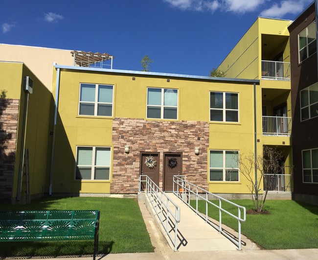 Photo - Square9 - Adagio