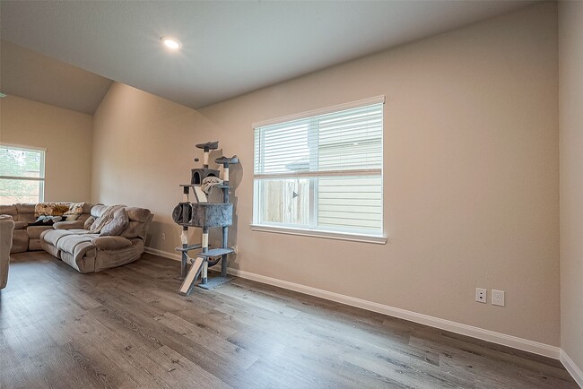 Building Photo - 1317 Mount Bassie Trl