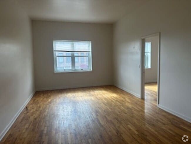 Building Photo - 734 1/2 Massachusetts St Rental