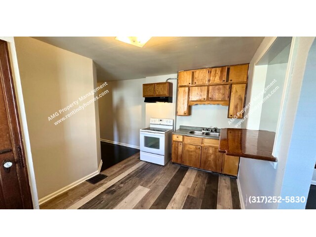 Photo - CENTER TOWNSHIP! *** SECTION 8 ***