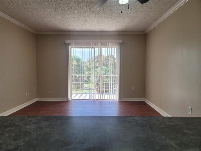 Photo - 4324 NW 9th Ave Unidad 7-3B