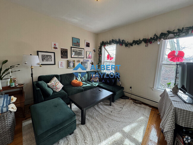 Building Photo - 36 Bond St Unit 3L Rental