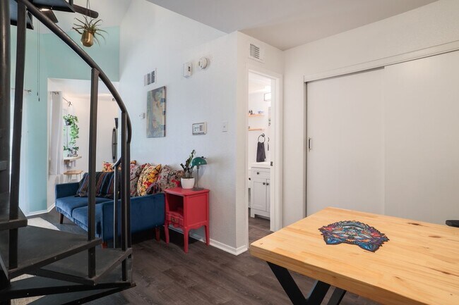 Photo - 1840 Burton Dr Unidad 223