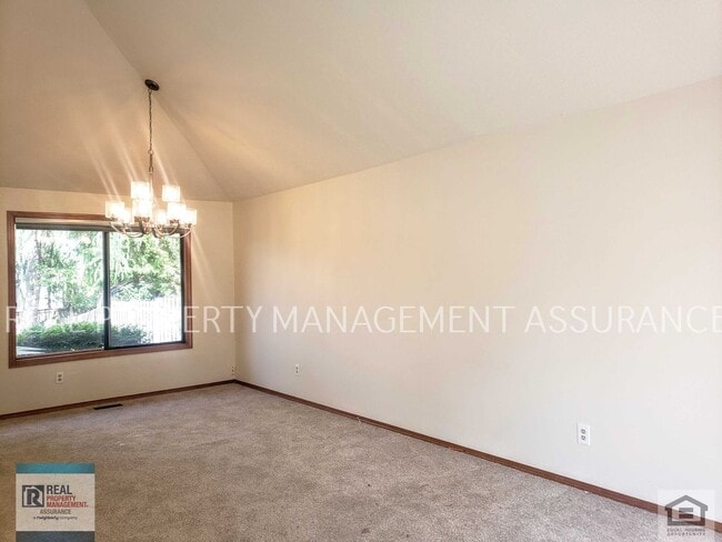 Photo - Charming 3 Bedroom Home With A 2 Car Garage!!