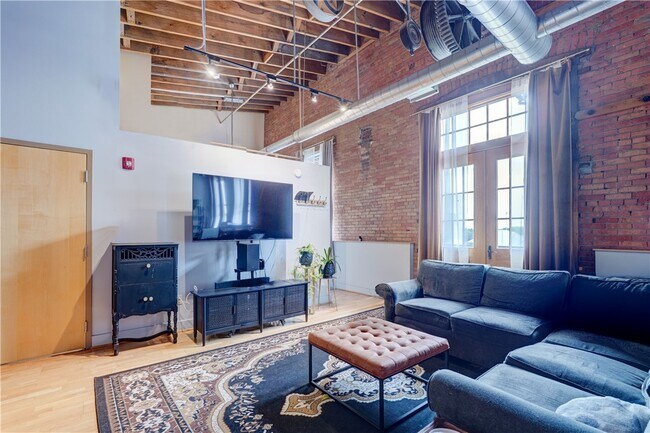 Photo - 224 Mill St