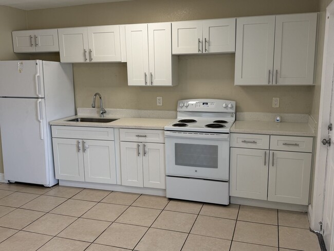 1135 NW 7th Ave Unit 1135 Unit 1