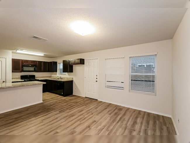 Photo - 16906 Andrew Nook Ln